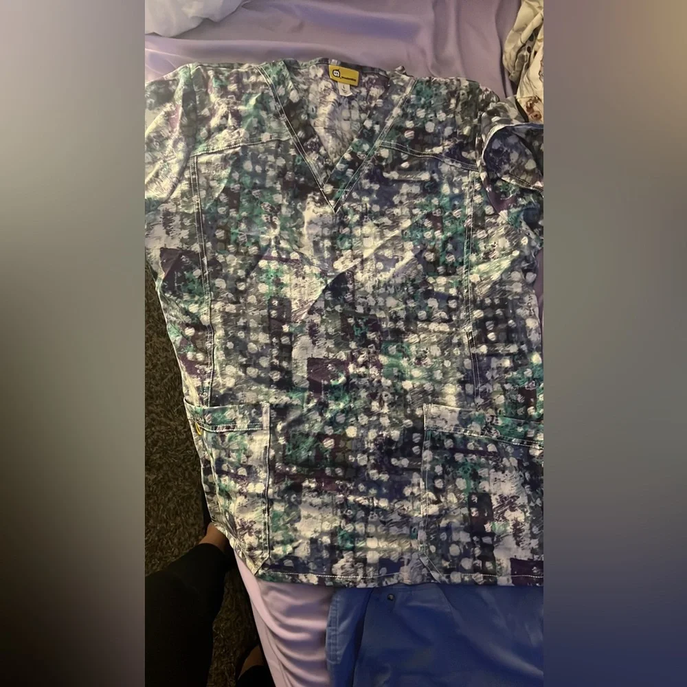 Scrub top large - Picture 1 of 2